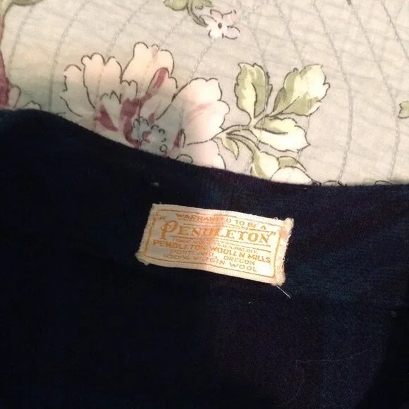 Vintage 1960s Green and Black Plaid Pendleton Skirt Suit - Picture 3 of 3